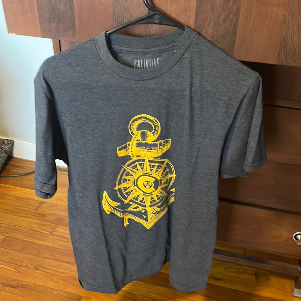 Caliville men’s medium t shirt grey